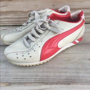 Women’s Puma Sprint shoes